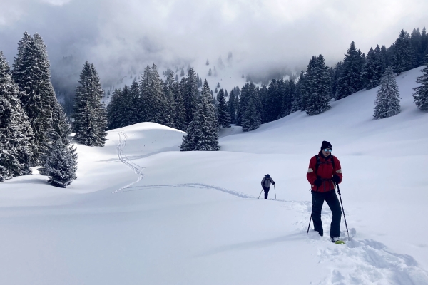 Schneeschuh-Idylle im Glarnerland