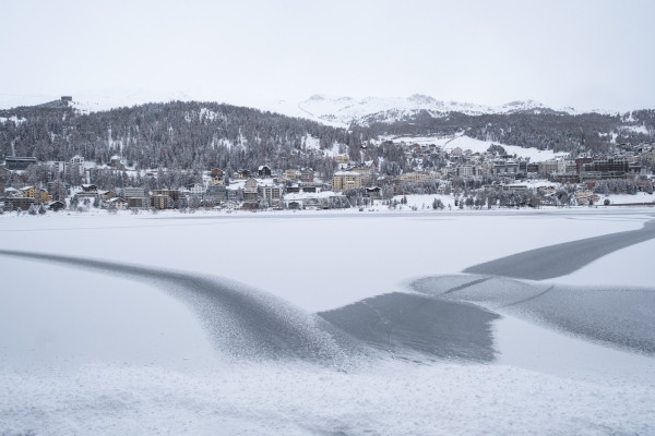Winterseenwanderung bei St. Moritz