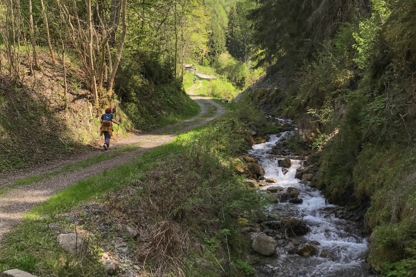 De la vallée du Rhône au beau village de montagne