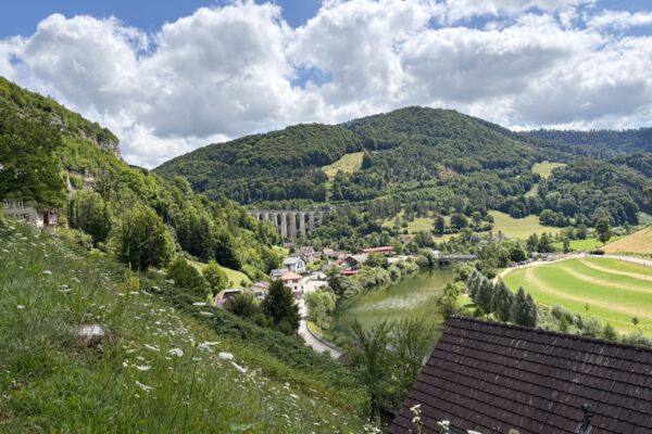 Erfrischende Wanderung entlang des Doubs