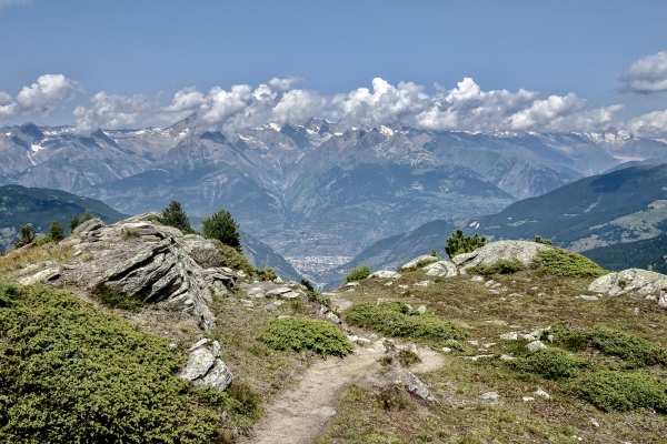 Randonnée panoramique au-dessus de Grächen