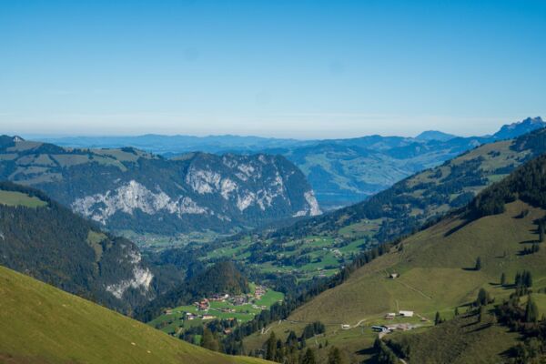 Panorama übers Diemtigtal vom Wiriehore