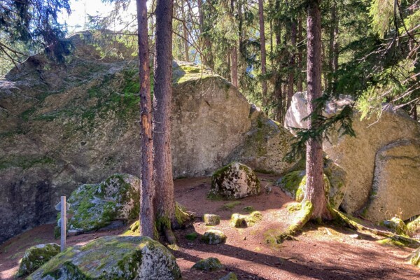 Franchir une moraine dans le Val Ferret