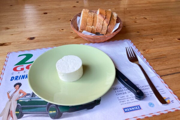 Rundhöcker im Südtessin