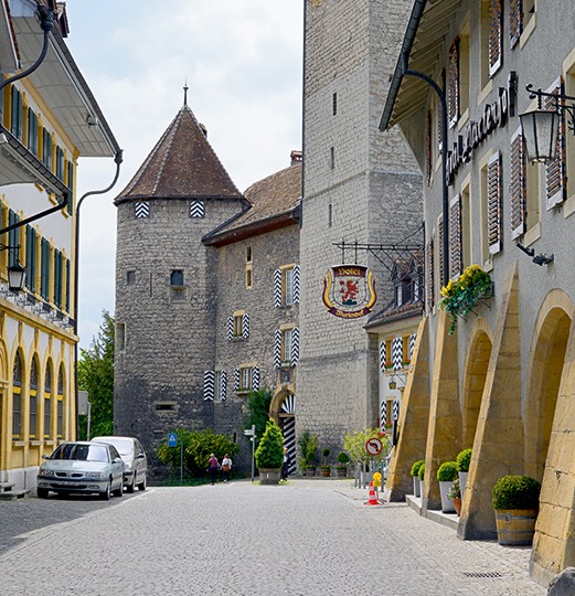 Die Wanderung endet im hübschen Murten.