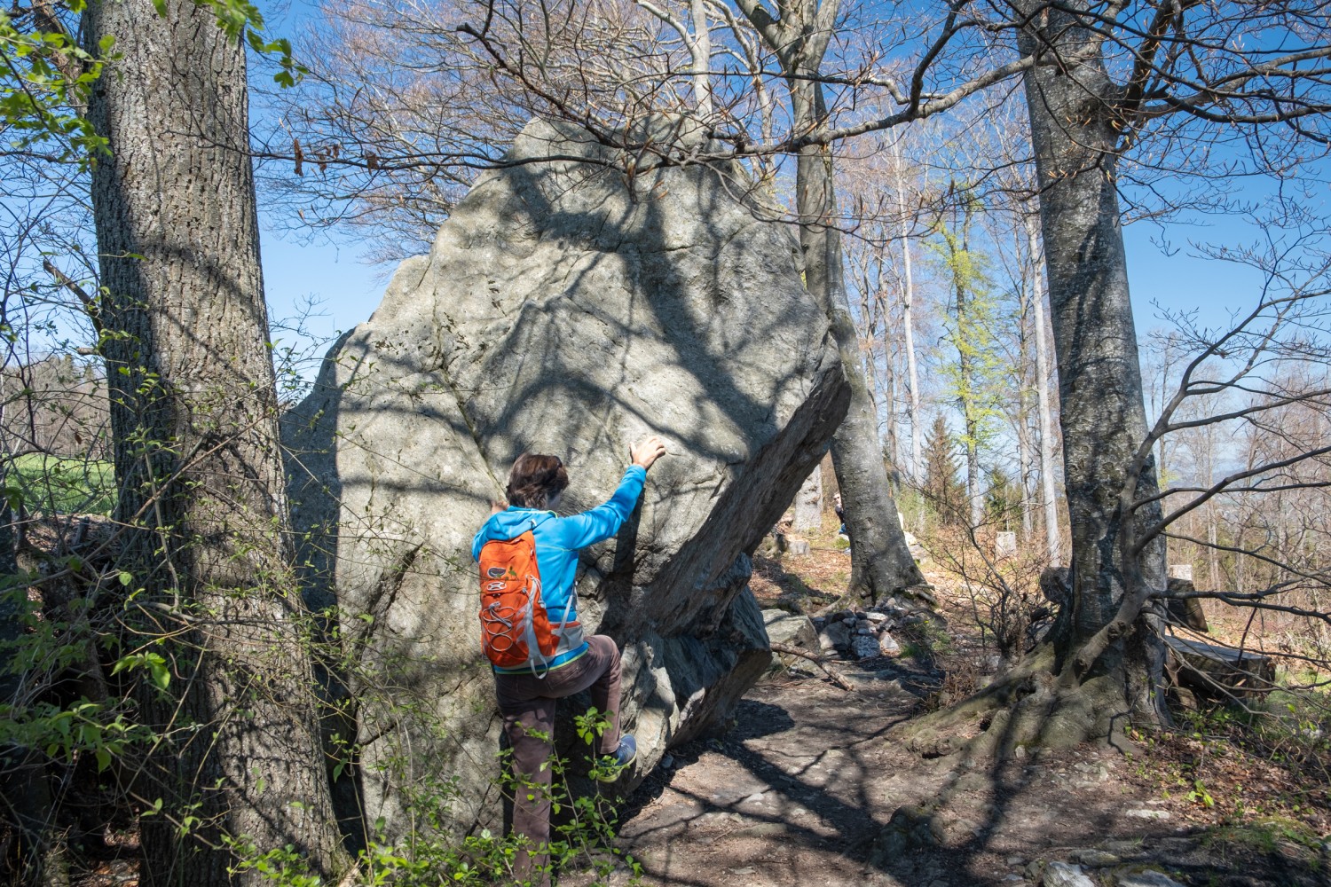 Der Teufelsstein lädt zum Klettern ein. Bild: Markus Ruff