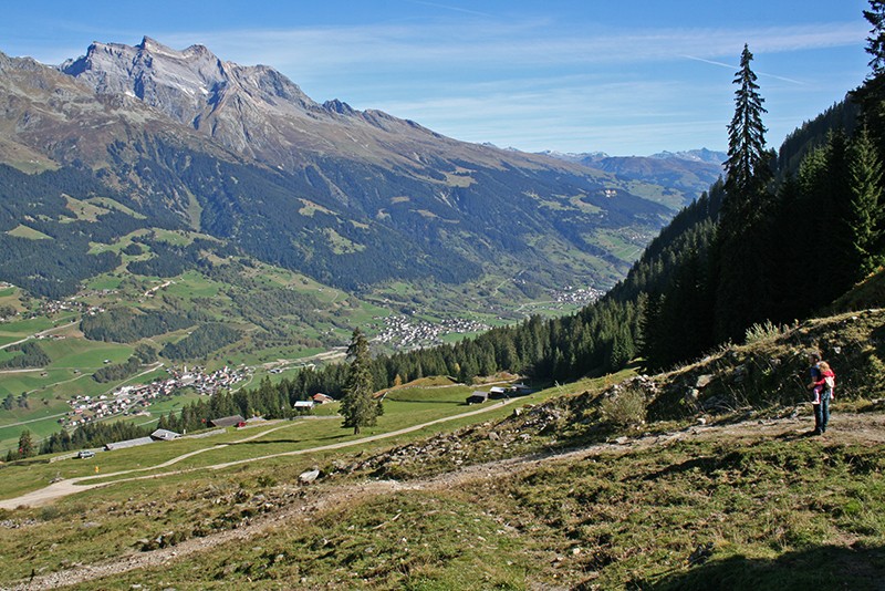 Der Aufstieg kostet einige Schweisstropfen. Doch die Aussicht entschädigt dafür. Bilder: Camille Tissot