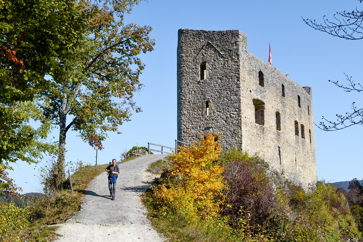 La ruine du château de Gilgenberg surplombe Zullwil.
Photos: Sabine Joss