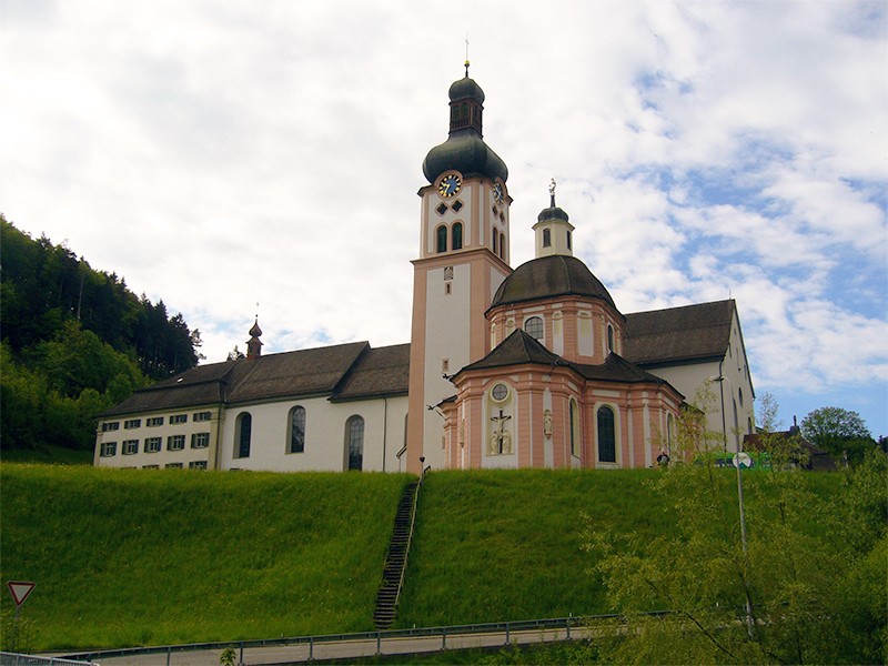 Kloster Fischingen mit angebauter barocker Iddakapelle. Foto: Werner Nef