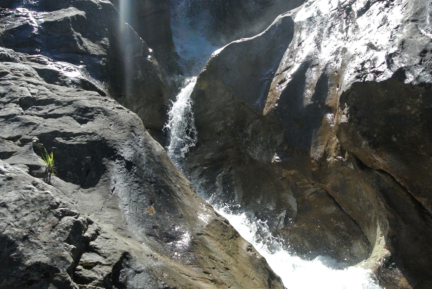 Der untere Wasserfall ist über den Wanderweg gut erreichbar. Bilder: Rémy Kappeler
