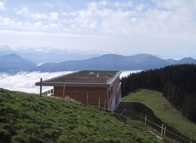 Das Bergrestaurant Wildspitz ist eine Perle Zentralschweizer Architektur und präsentiert ein 360-Grad-Panorama.