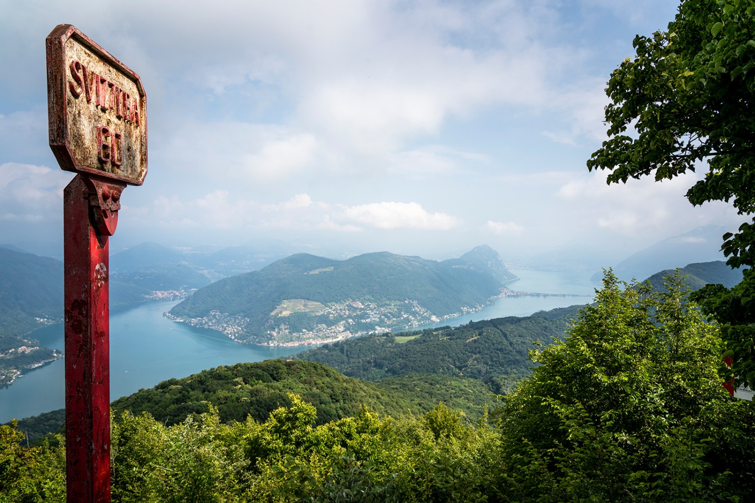 Aussicht vom Poncione d’Arzo über den Lago di Lugano. Bilder: Severin Nowacki
