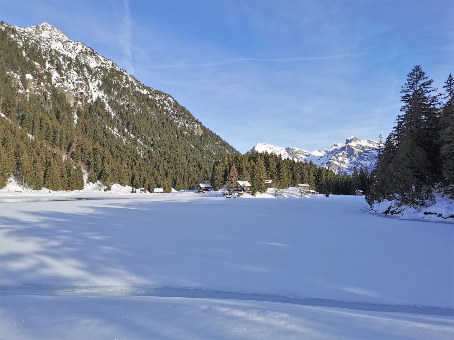 Arnisee, oben links der Sunnig Grat. Bild: Andreas Staeger