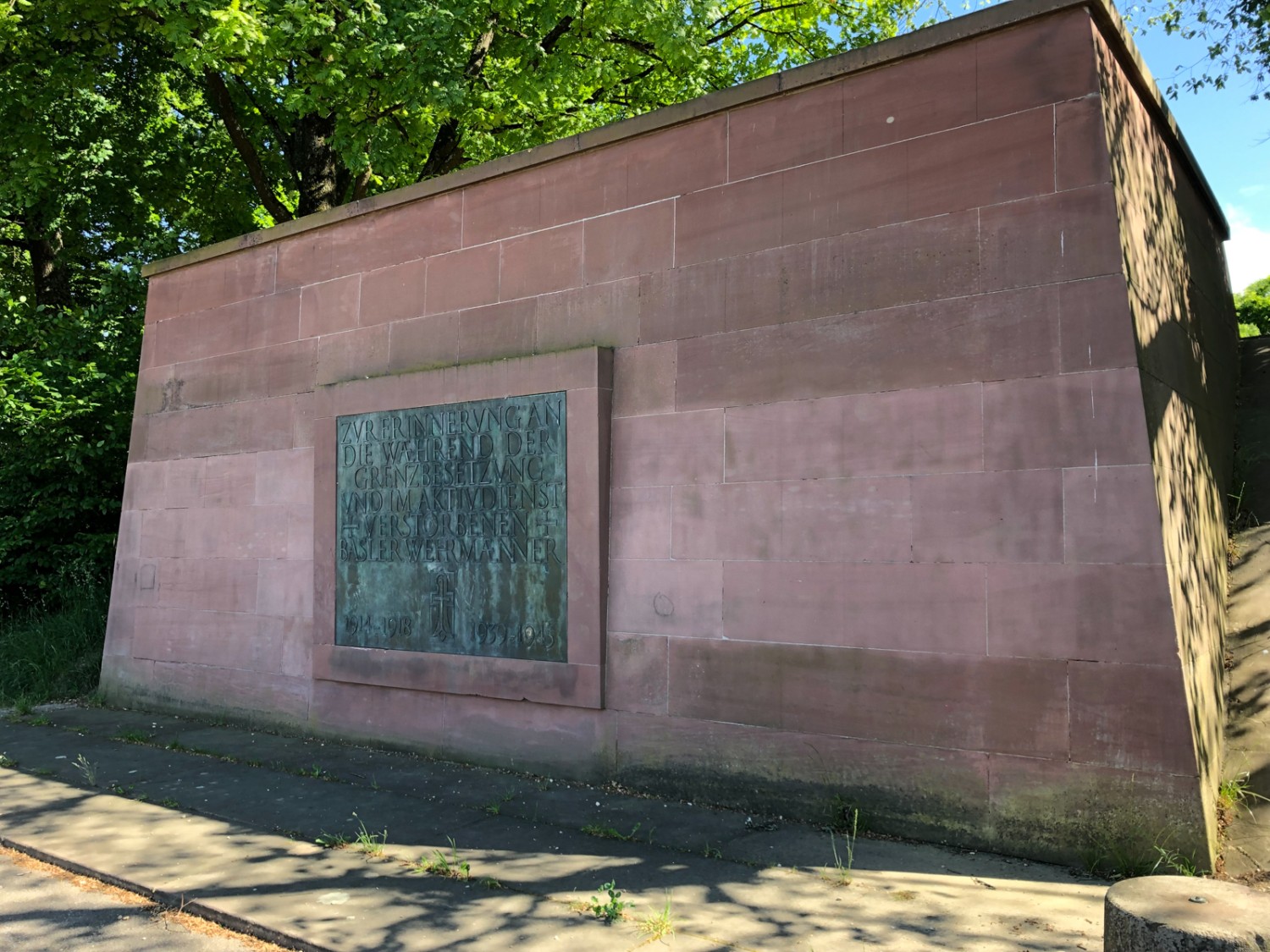 Monument aux morts de la Batterie dans le retranchement. Photo: Thomas Gloor