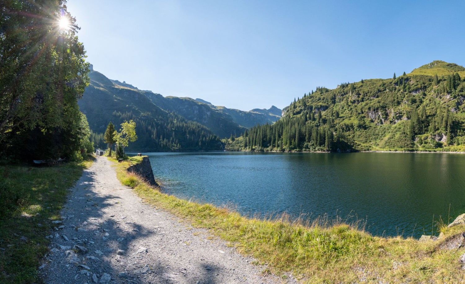 Alpine Rundwanderung im Herzen des Glarnerlandes