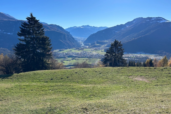 Wandertag Graubünden: Ausblicke auf Wasser und Tal