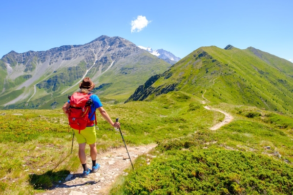 Randonnée panoramique vers le Mont Brûlé