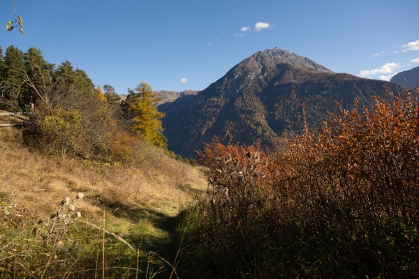 Boucle panoramique au-dessus de Ramosch