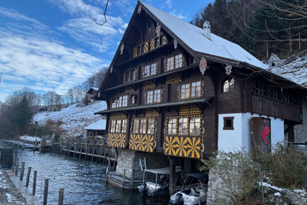 Samichlaus-Bergwanderung auf dem Waldstätterweg - Wanderung und Schifffahrt mit süsser Überraschung