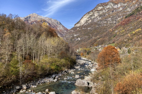 Auf den Spuren der schwarzen Brüder im Verzascatal