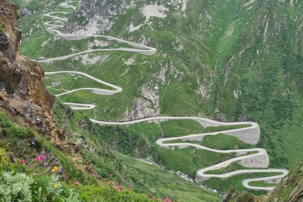 Il San Gottardo non da sotto, ma da sopra