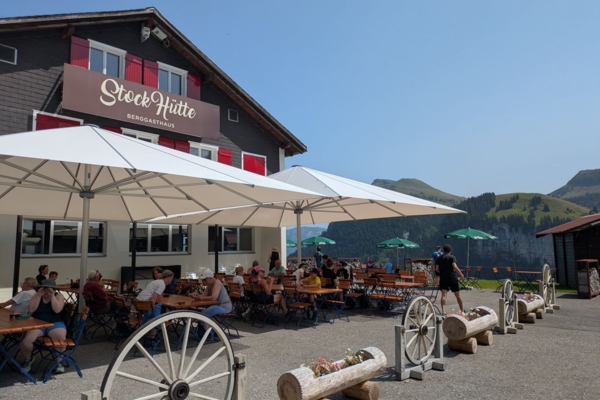 RANDONNÉE FAMILIALE JUSQU’À LA STOCKHÜTTE