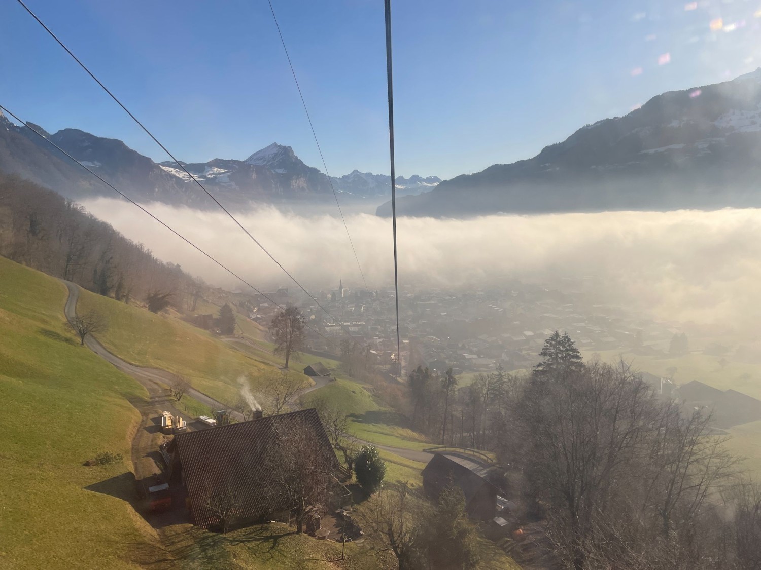Von Niederurnen geht es mit der Seilbahn hinauf ins Niederurner Tal.
