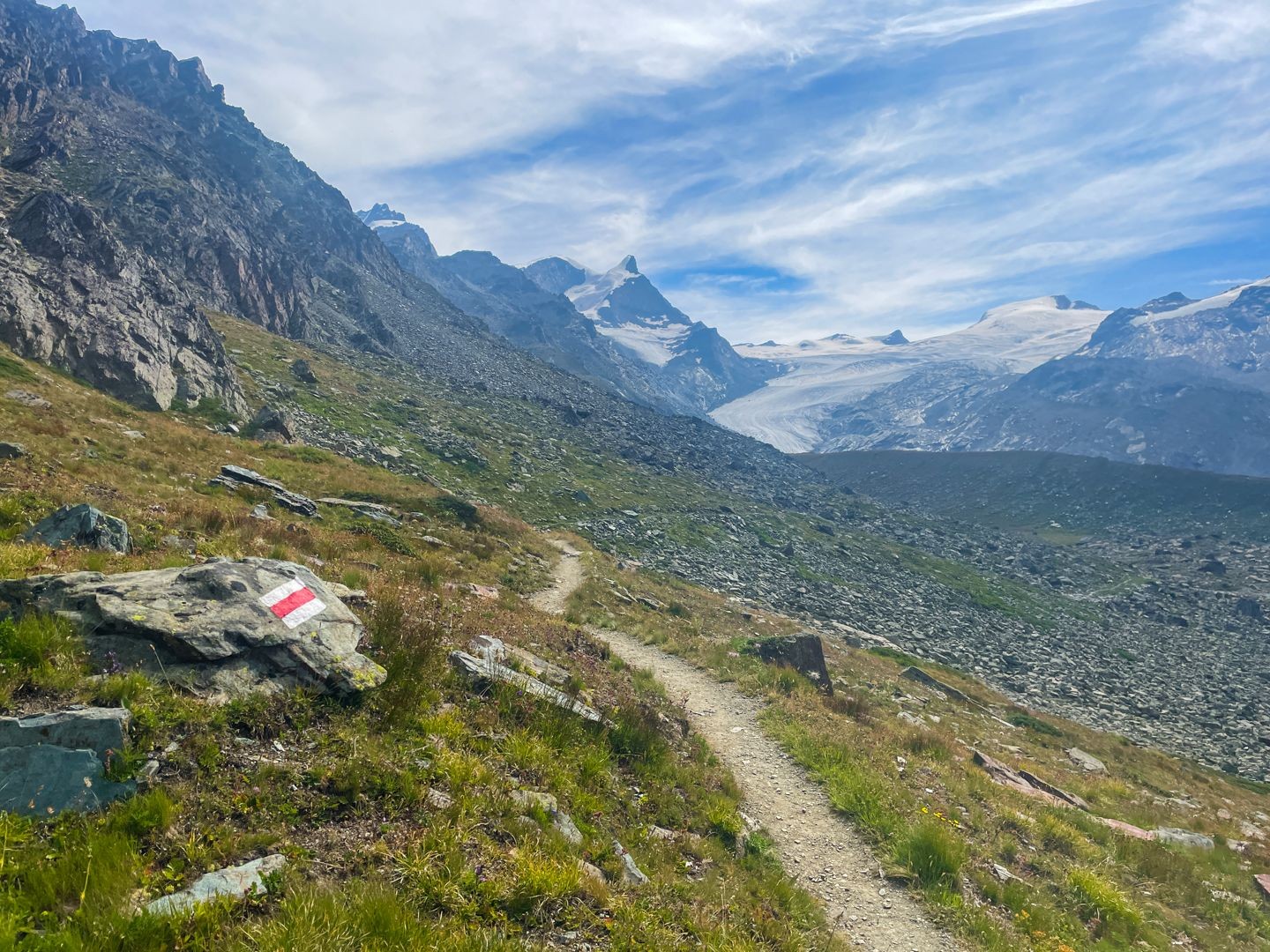 Während sich unten am Stellisee die Leute tummeln, ist es hier oben ruhig.