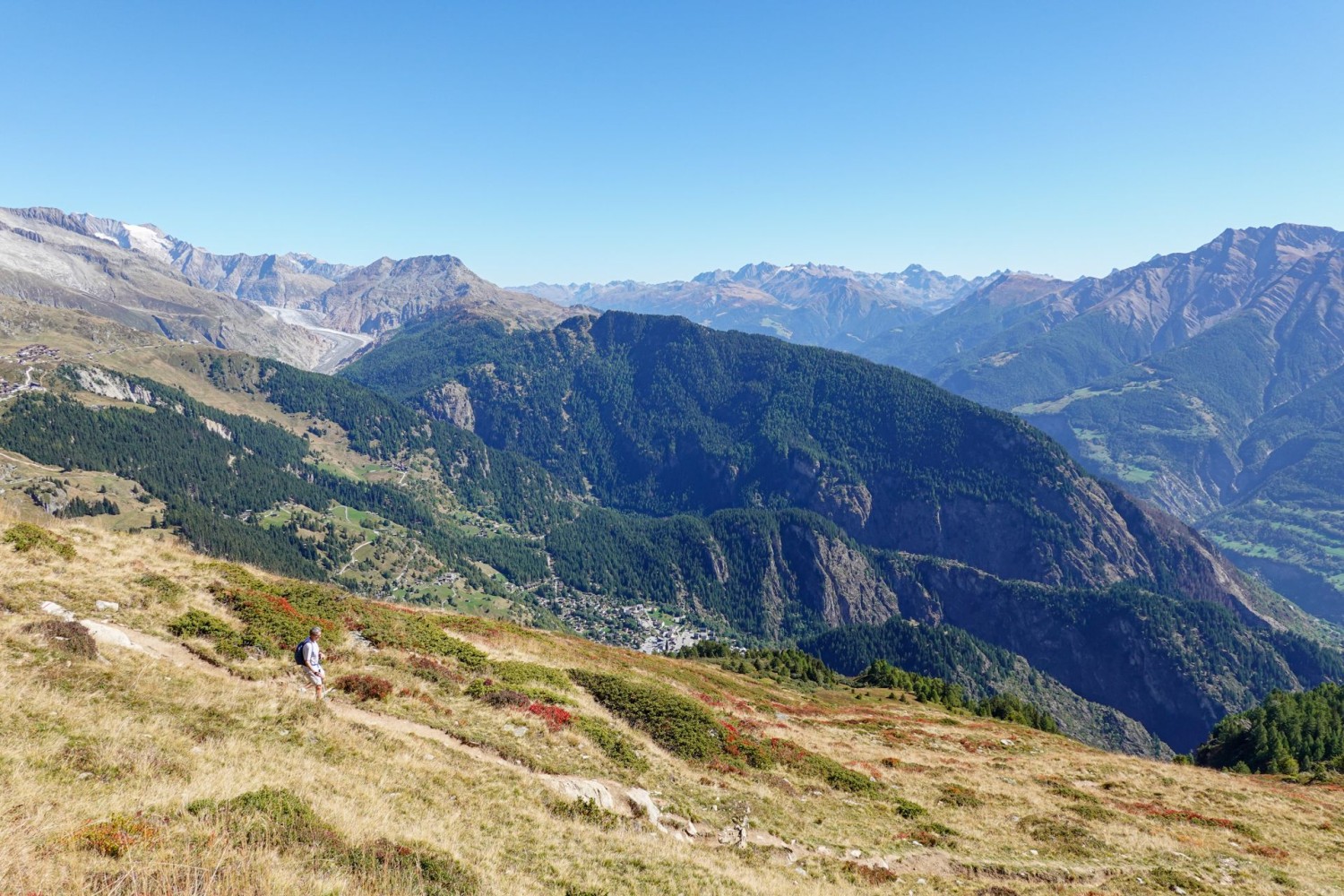 Il panorama invita continuamente a fare delle soste, qui verso ovest.