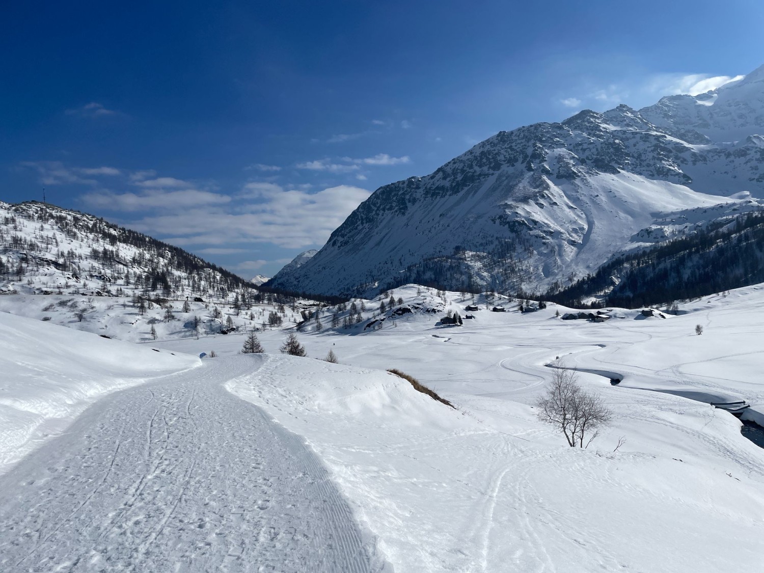 Ab Sicka wird es wieder flacher.